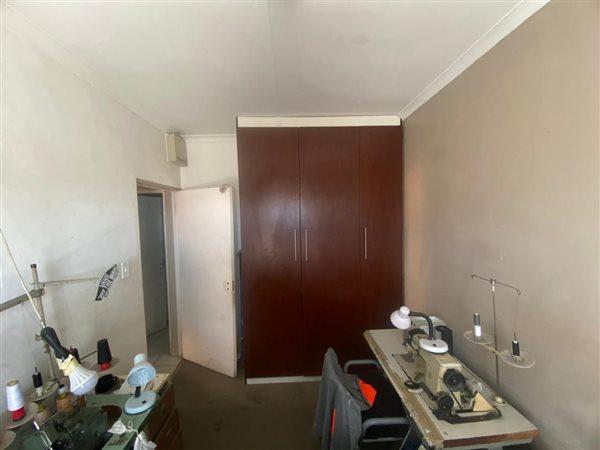 5 Bedroom Property for Sale in Rondevlei Park Western Cape